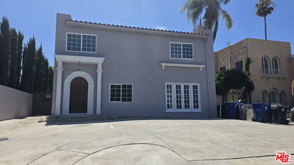 Property Photo: 670 Crenshaw Boulevard CA 90005
