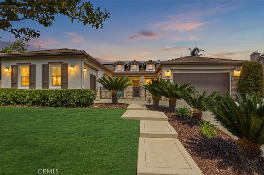 Property Photo: 1125 Pamplona CA 92508