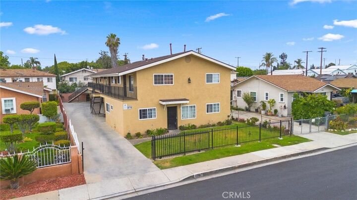 Property Photo:  5113 E 60th Place  CA 90270 