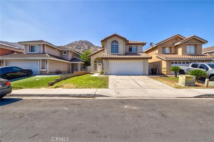Property Photo:  16045 Peach Tree  CA 92337 