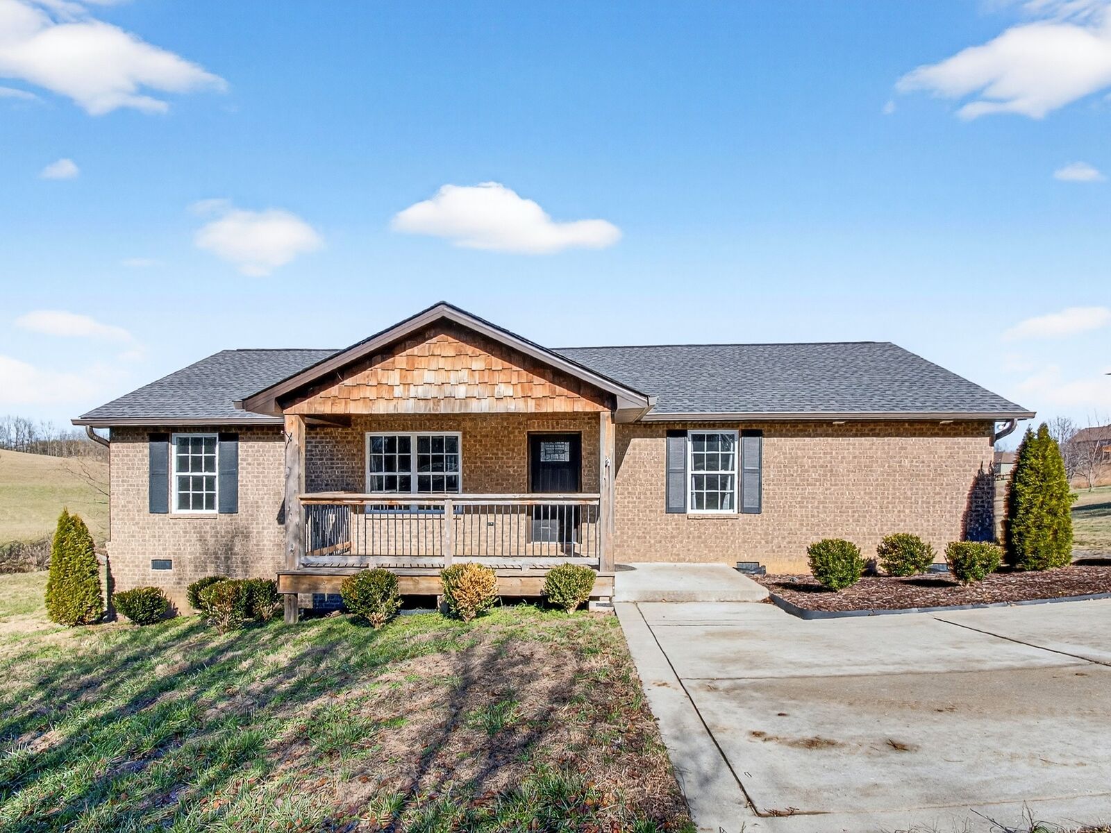 Property Photo:  621 Womack Rd  TN 37022 