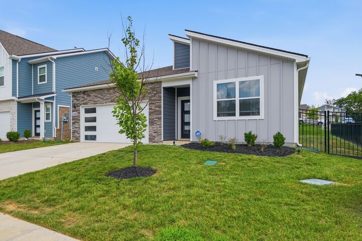 Property Photo:  1208 Linn Cove Ct  TN 37066 