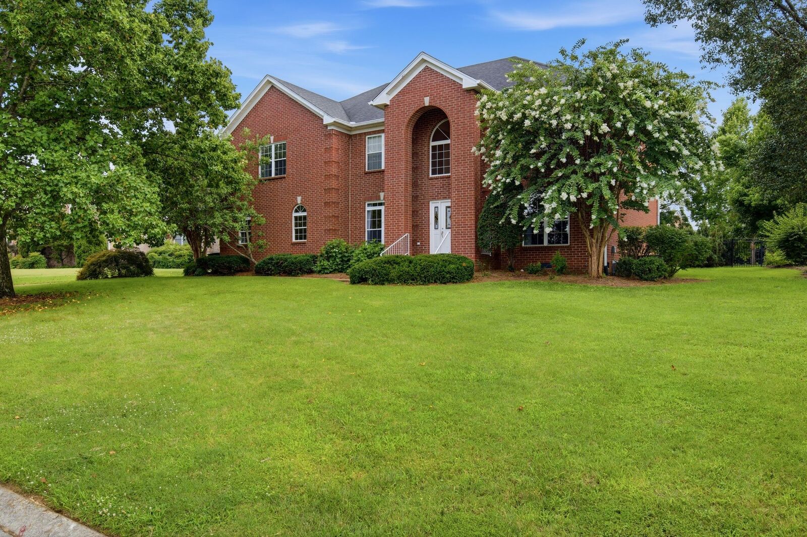 Property Photo:  304 Shute Ct  TN 37138 
