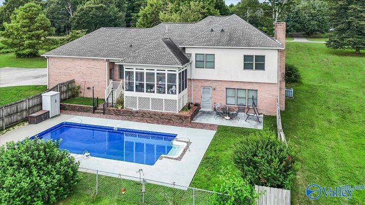 Property Photo:  589 Cobb Road  AL 35016 