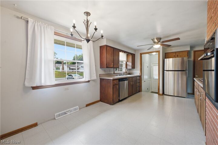 Property Photo: 236 Manor Drive OH 44408