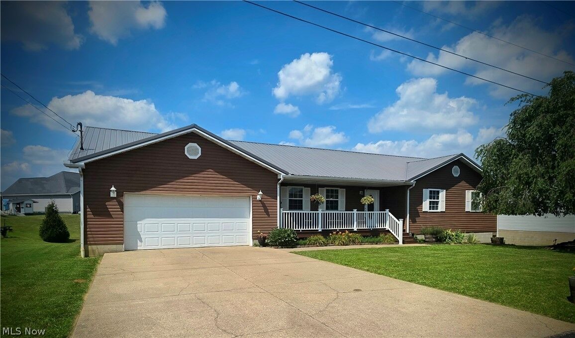 Property Photo:  117 Pineview Estates Drive  WV 26184 