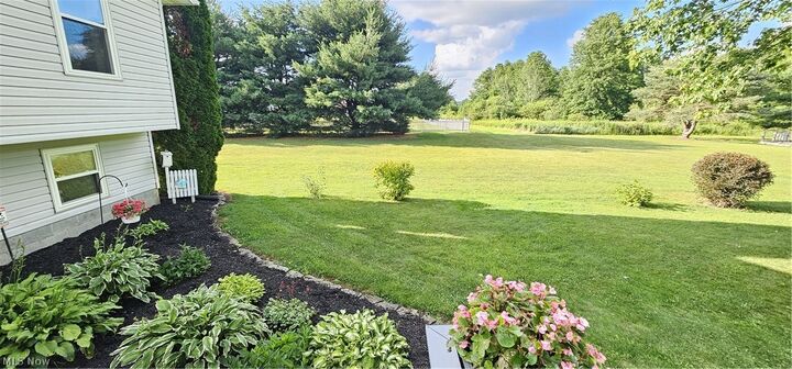 Property Photo:  2800 S Leavitt Road SW  OH 44481 