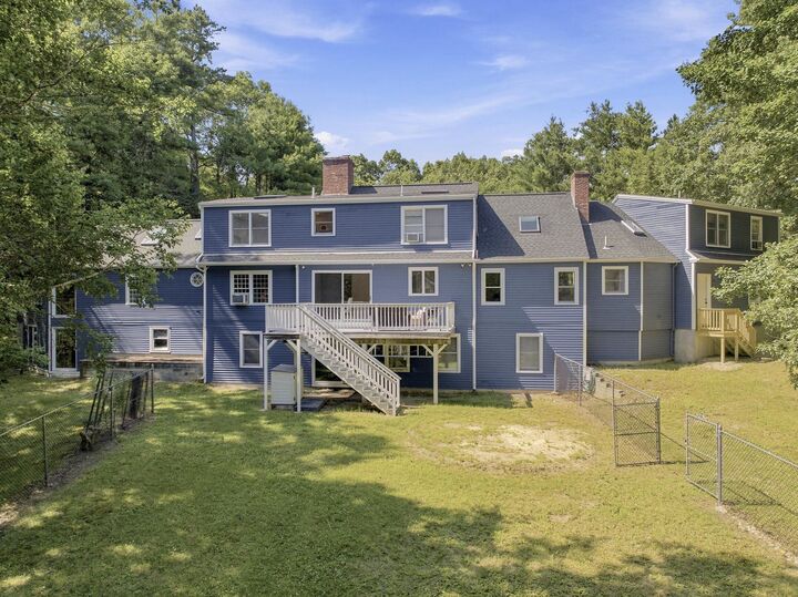 Property Photo:  8 Netherwood Road  NH 03087 