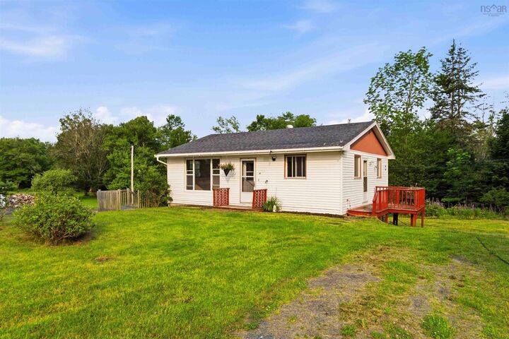 Property Photo:  52 Vince Way  NS B0N 2H0 