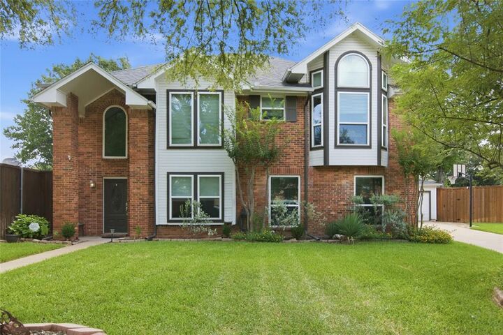 Property Photo: 4151 Woodside Knoll TX 76051