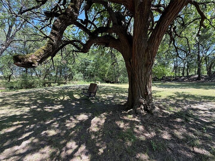 Property Photo:  288 County Road 4430  TX 75491 