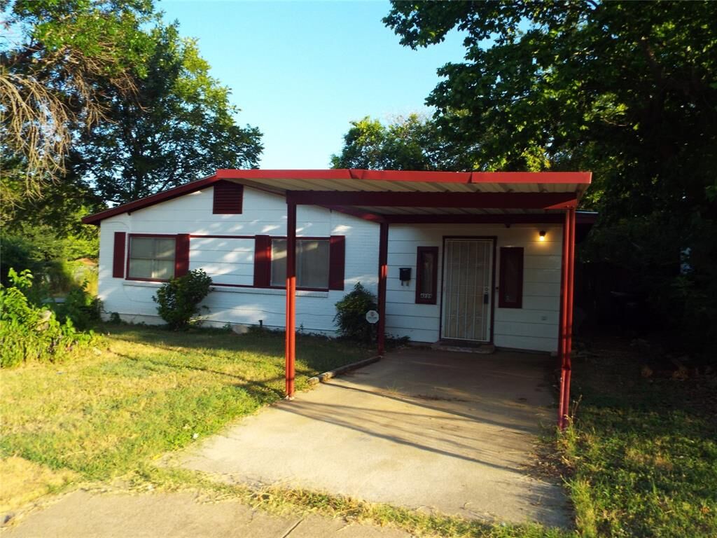 Property Photo:  4228 Hardeman Street  TX 76119 