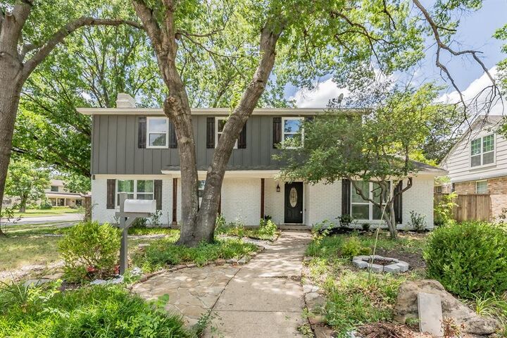 Property Photo:  506 S Cottonwood Drive  TX 75080 
