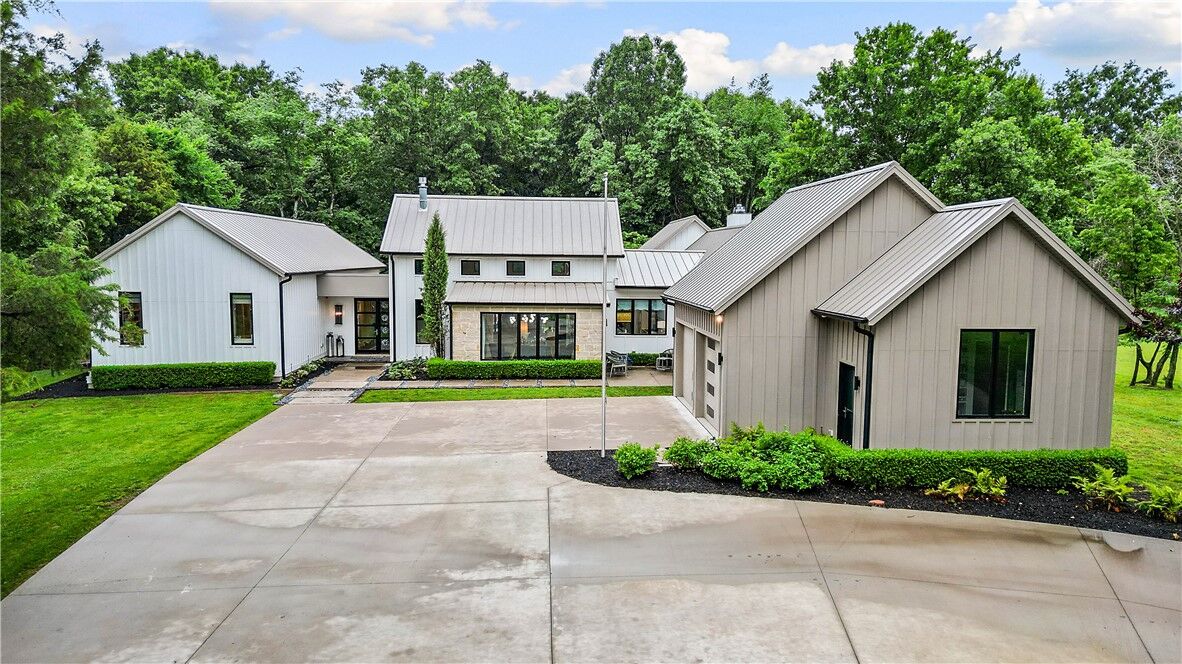 Property Photo:  3105 W Howard Nickell Road  AR 72704 
