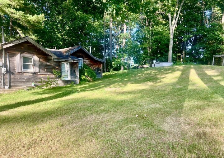 Property Photo:  131 Gleason Ave  MA 01515 