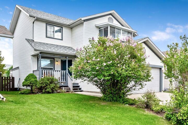Property Photo:  24 Cimarron Meadows Road  AB T1S 1T1 