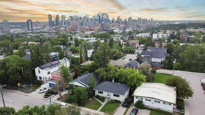 Property Photo: 2216 19 Street SW AB T2T 4W9