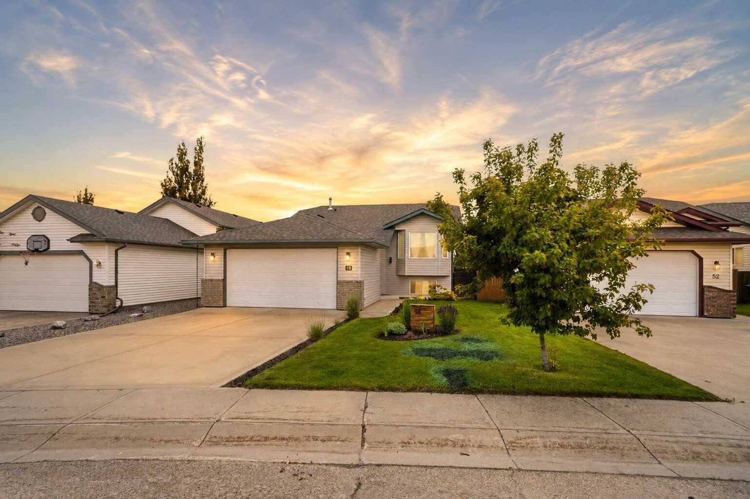 Property Photo: 48 Dodge Avenue AB T4R 3E8