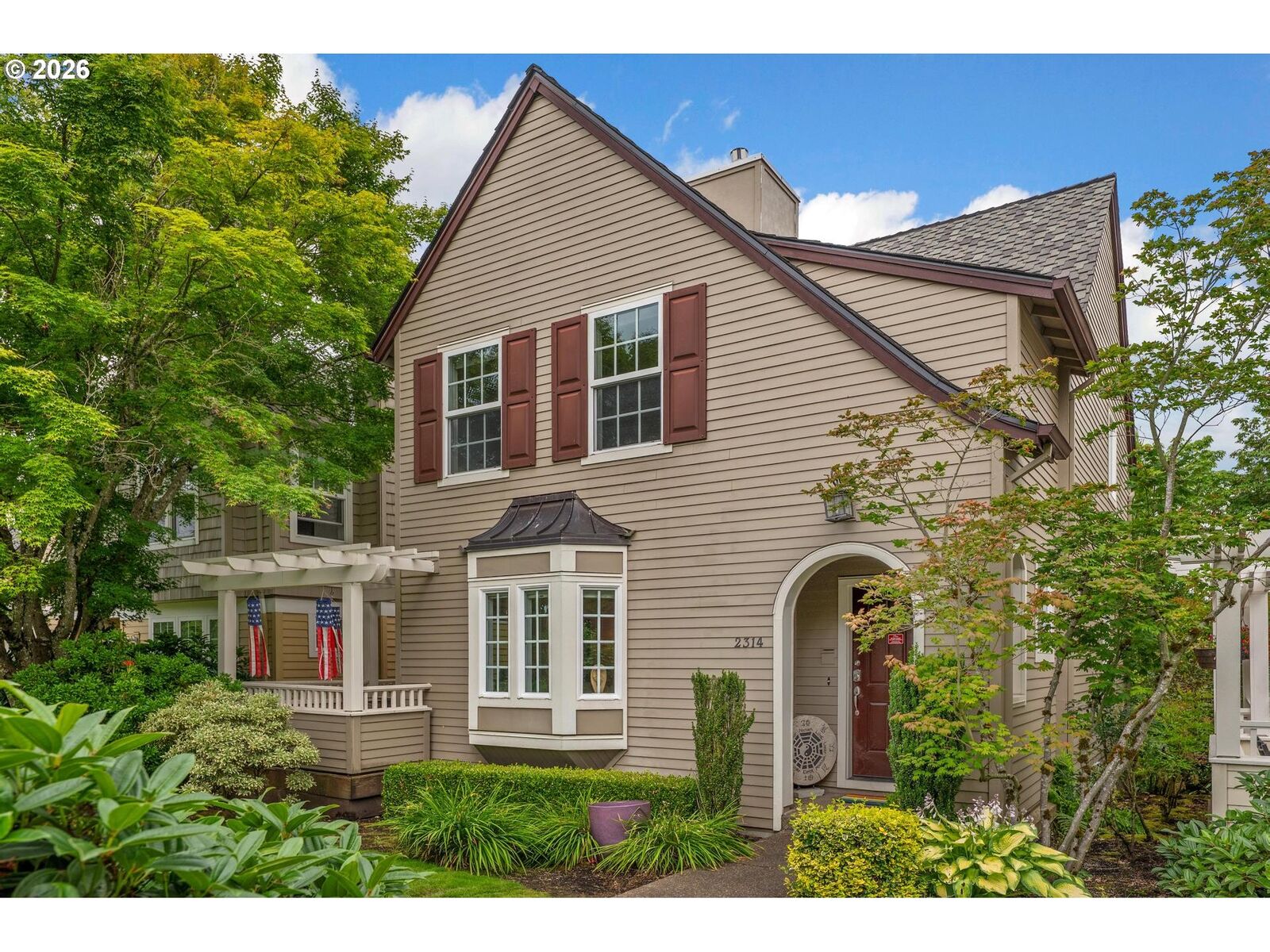 Property Photo:  2314 NW Edgewood Pl 38  OR 97229 