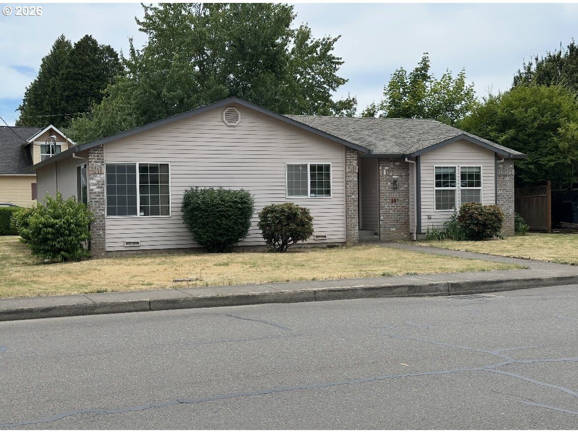 Property Photo:  257 N Knights Bridge Rd  OR 97013 
