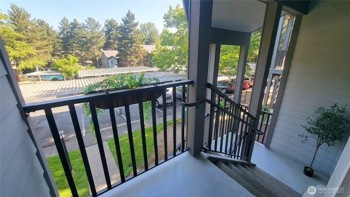 Property Photo:  11109 NE 124th Lane B208  WA 98034 