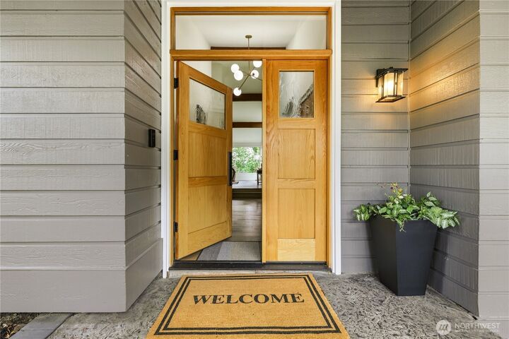 Property Photo:  4548  144th Avenue SE  WA 98006 