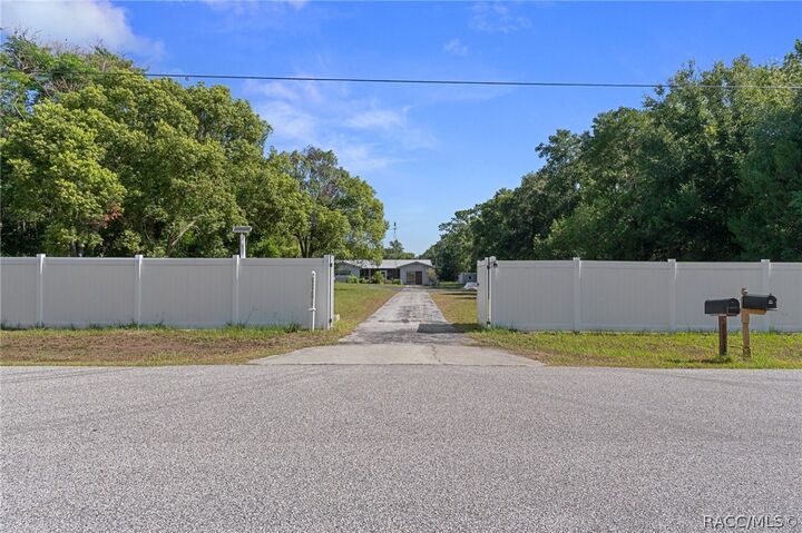 Property Photo:  7251 W Lacey Lane  FL 34448 
