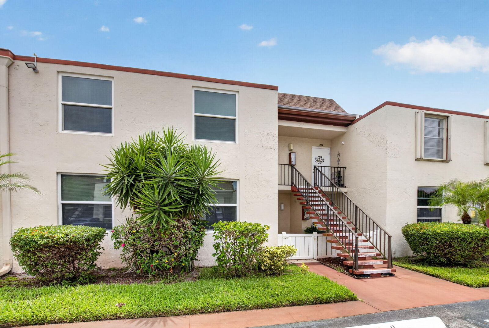 Property Photo: 11 Willowbrook Lane 204 FL 33446