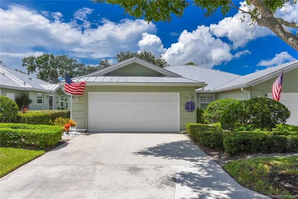 Property Photo:  1711 SW Waterfall Boulevard SW  FL 34990 
