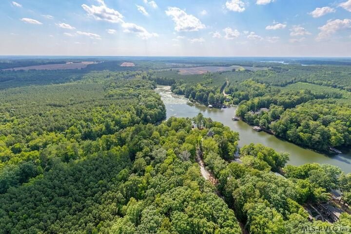 Property Photo:  13R Hallock Ct  NC 27551 