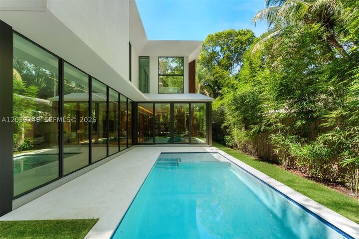 Property Photo: 3579 Avocado Ave FL 33133