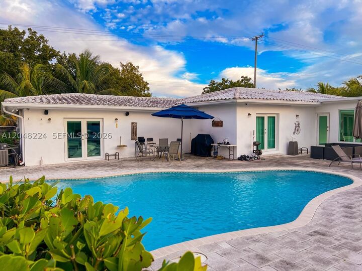 Property Photo: