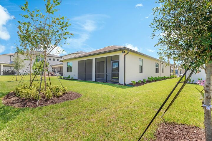 Property Photo: 4480 Gramercy Dr FL 33309
