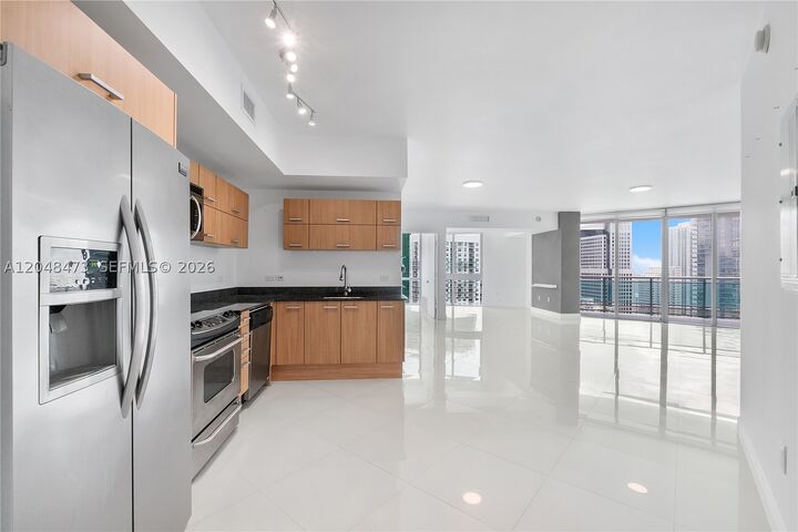 Property Photo:  350 S Miami Ave 3702  FL 33130 