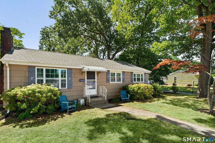 Property Photo:  37 Roosevelt Avenue  CT 06516 