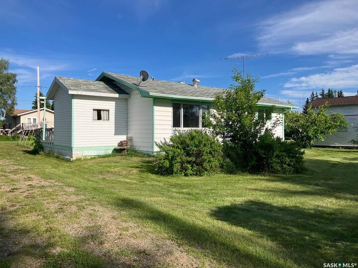 Property Photo:  113 1st Street W  SK S0J 2J0 