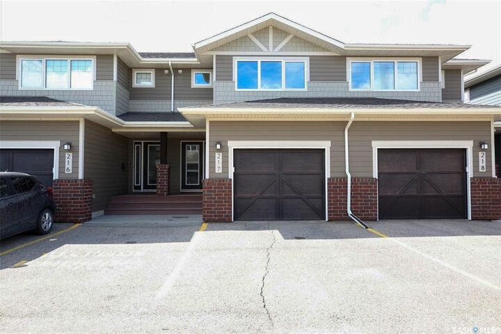 Property Photo:  4002 Sandhill Crescent 217  SK S4V 3J1 