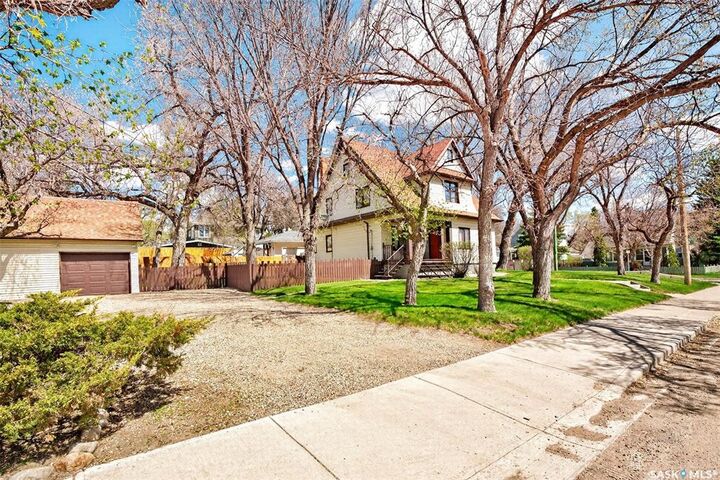Property Photo:  1108 Redland Avenue  SK S6H 3P3 