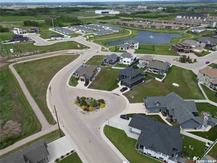 Property Photo:  3090 Lakeview Drive  SK S6W 0A4 