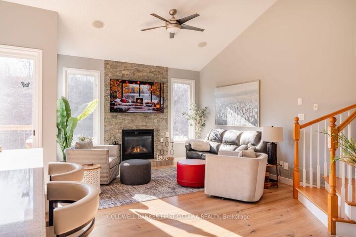 Property Photo:  87 Wolff Crescent  ON K7S 0C1 