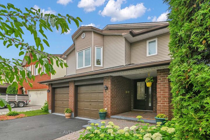 Property Photo: 48 Hackett Street ON K1V 0P5