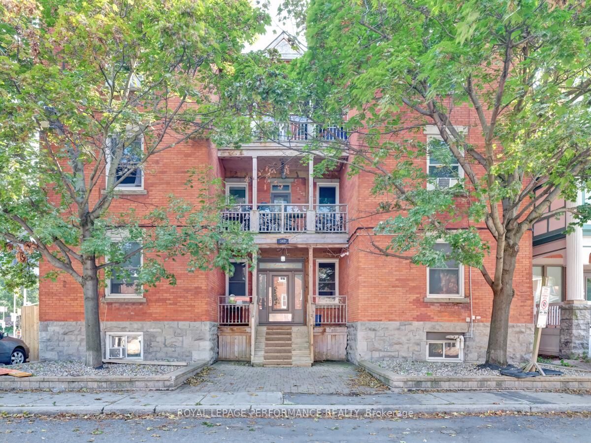 Property Photo: 342 Frank Street ON K2P 0Y1