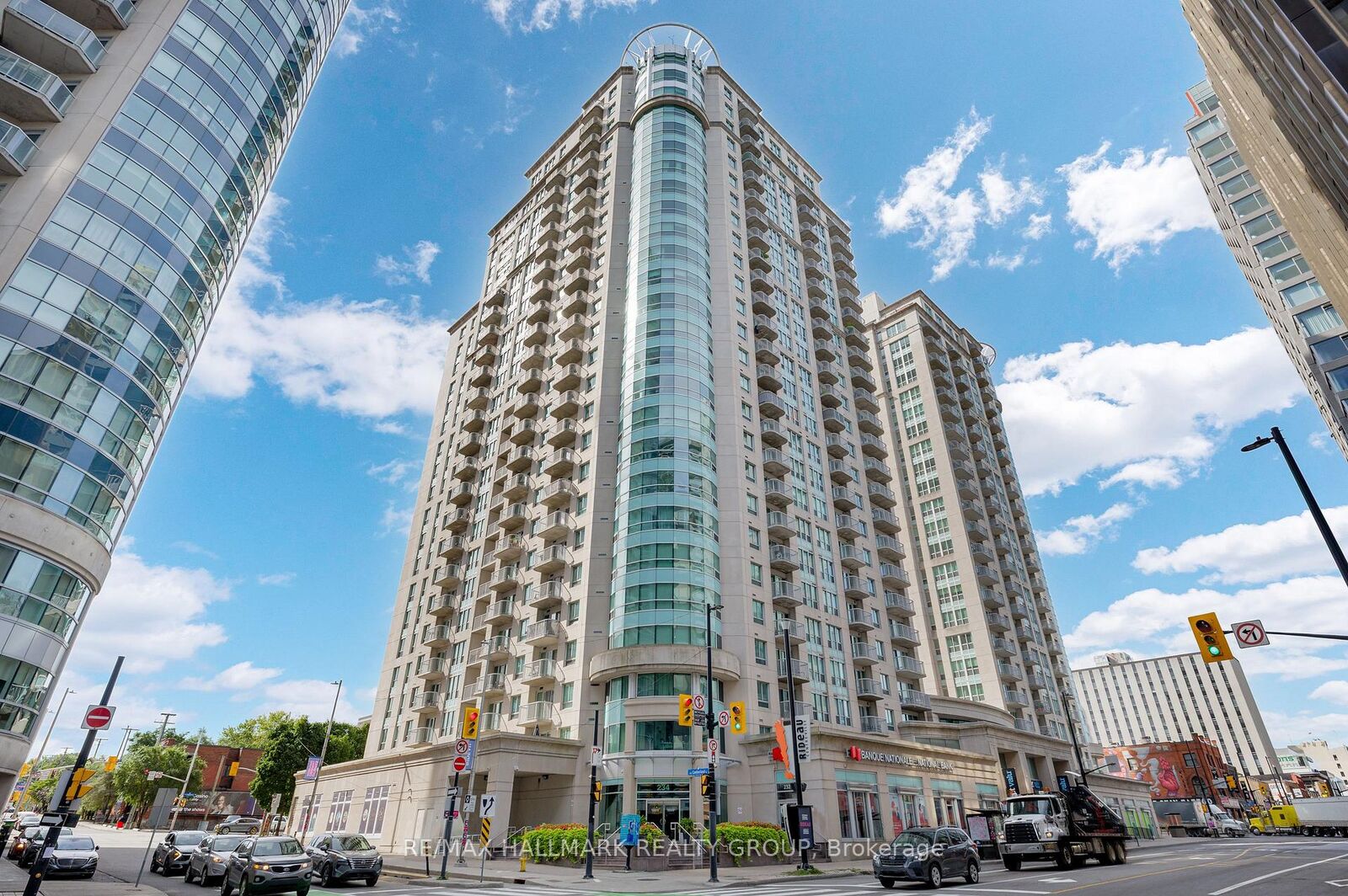 Property Photo: 234 Rideau Street 1509 ON K1N 0A9