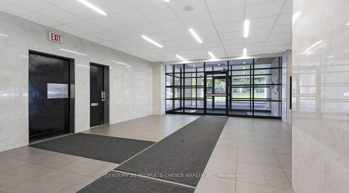 Photo de la propriété:  21 Welsford Gardens 207  ON M3A 2P6 