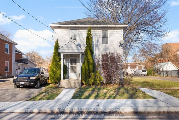 27 Macdonald Street S — photo 1