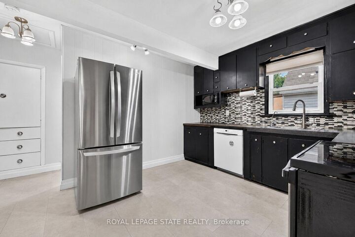 Property Photo: 302 East 28th Street ON L8V 3J3