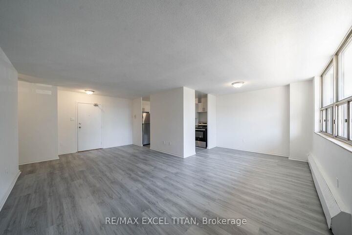 Property Photo: 5 Glamorgan Avenue 301 ON M1P 4P1