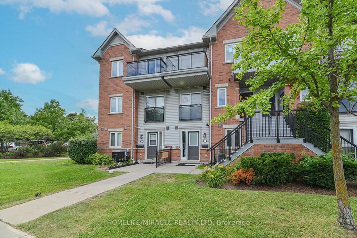 Property Photo: 4620 Guildwood Way 5 ON L5R 4H4