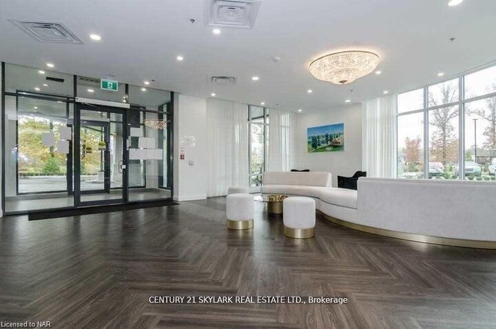 Property Photo:  7711 Green Vista Gate 806  ON L2G 0Y9 