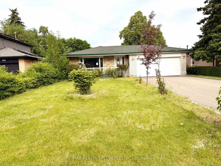 22 Beechwood Crescent — photo 1